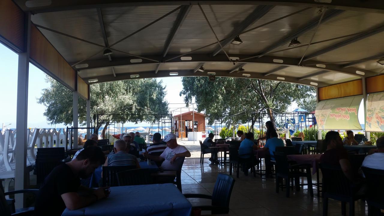 Ürkmez Ata Apart Hotels מראה חיצוני תמונה