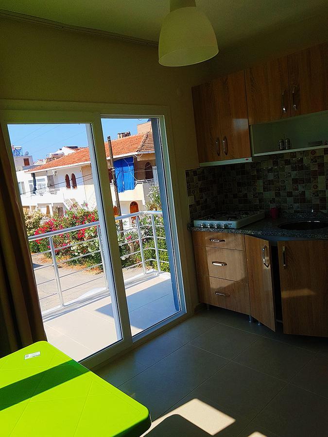 Ürkmez Ata Apart Hotels מראה חיצוני תמונה
