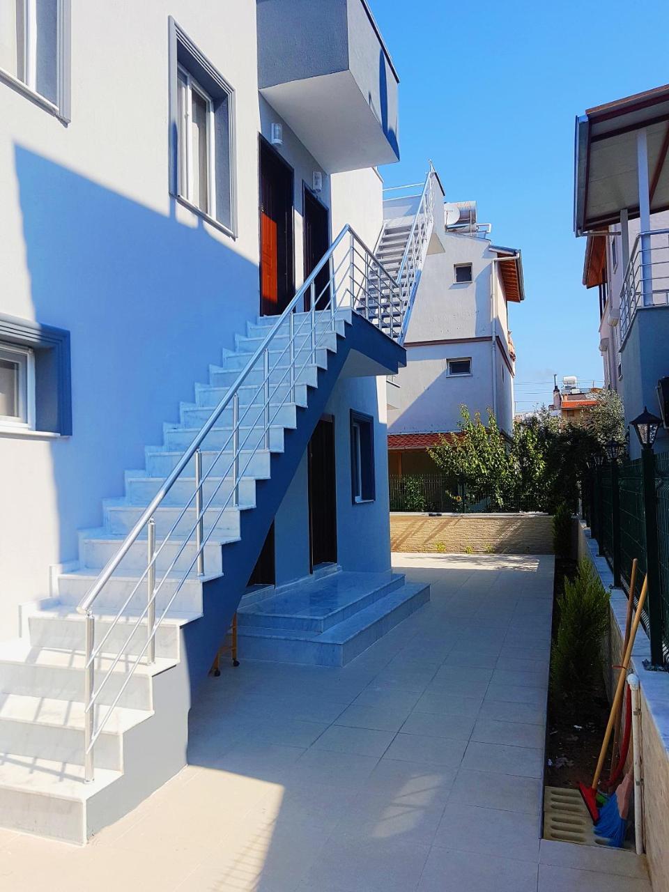 Ürkmez Ata Apart Hotels מראה חיצוני תמונה