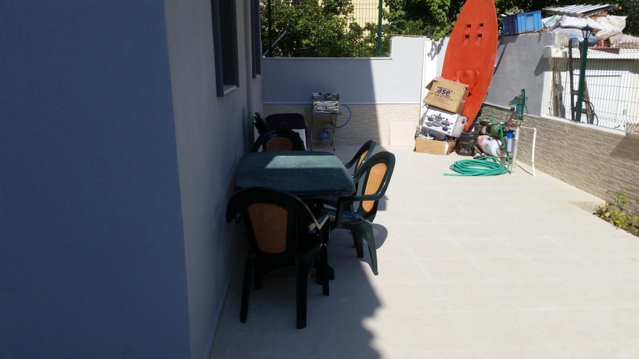 Ürkmez Ata Apart Hotels מראה חיצוני תמונה